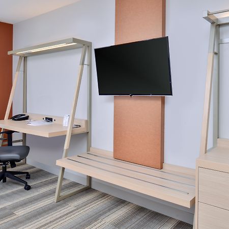 Holiday Inn Express & Suites Farmington Hills - Detroit By Ihg Экстерьер фото