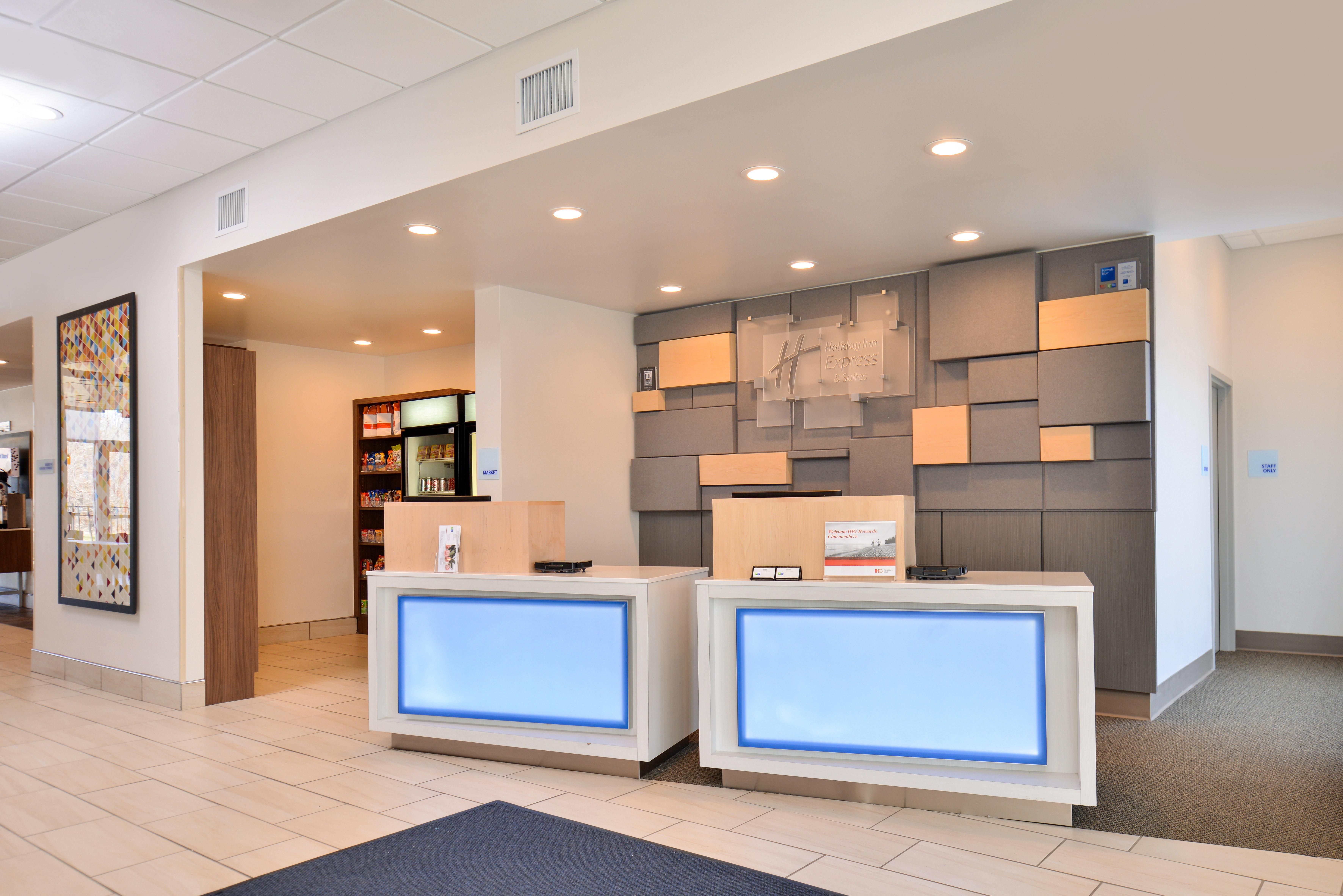 Holiday Inn Express & Suites Farmington Hills - Detroit By Ihg Экстерьер фото