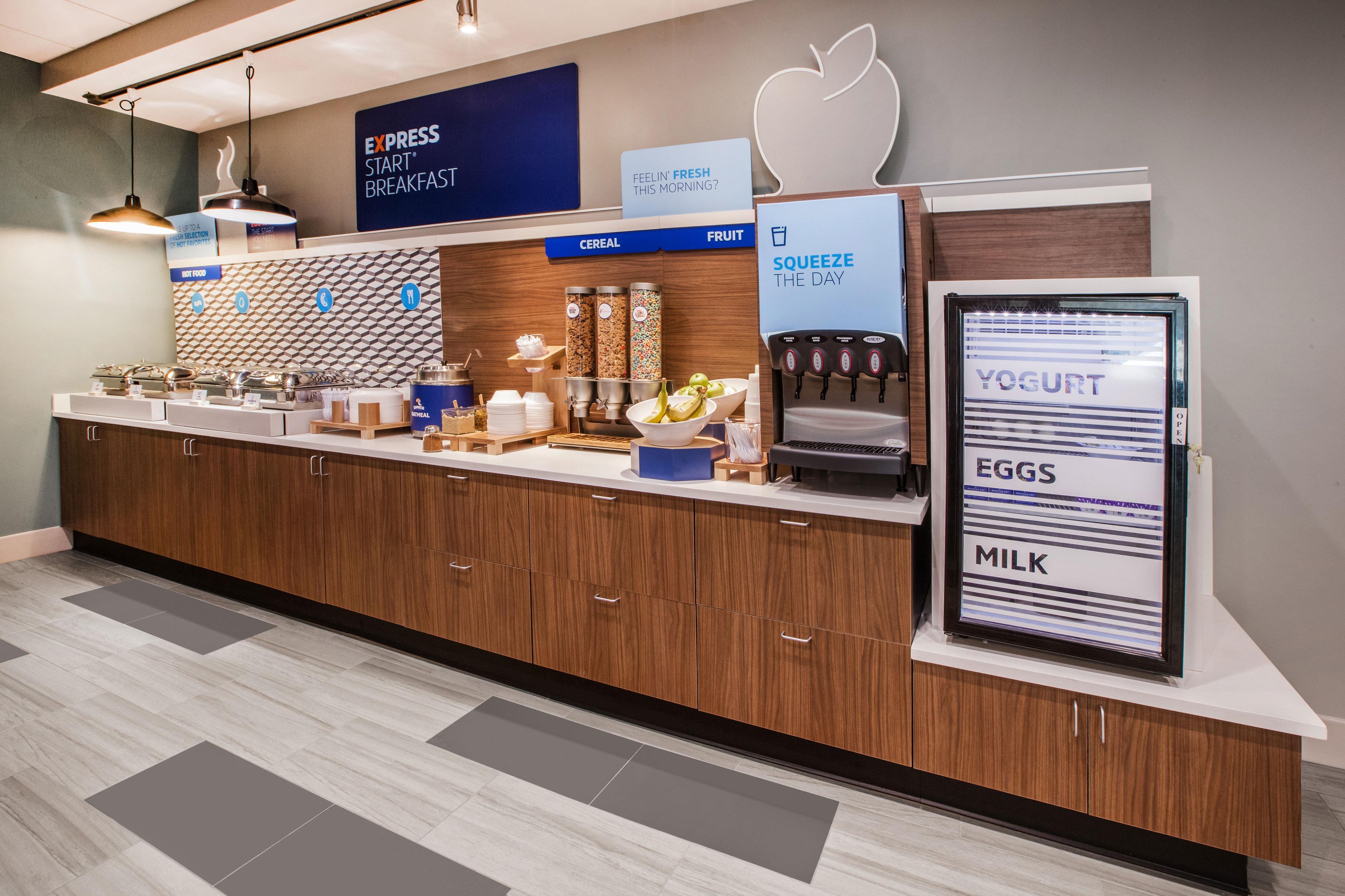 Holiday Inn Express & Suites Farmington Hills - Detroit By Ihg Экстерьер фото