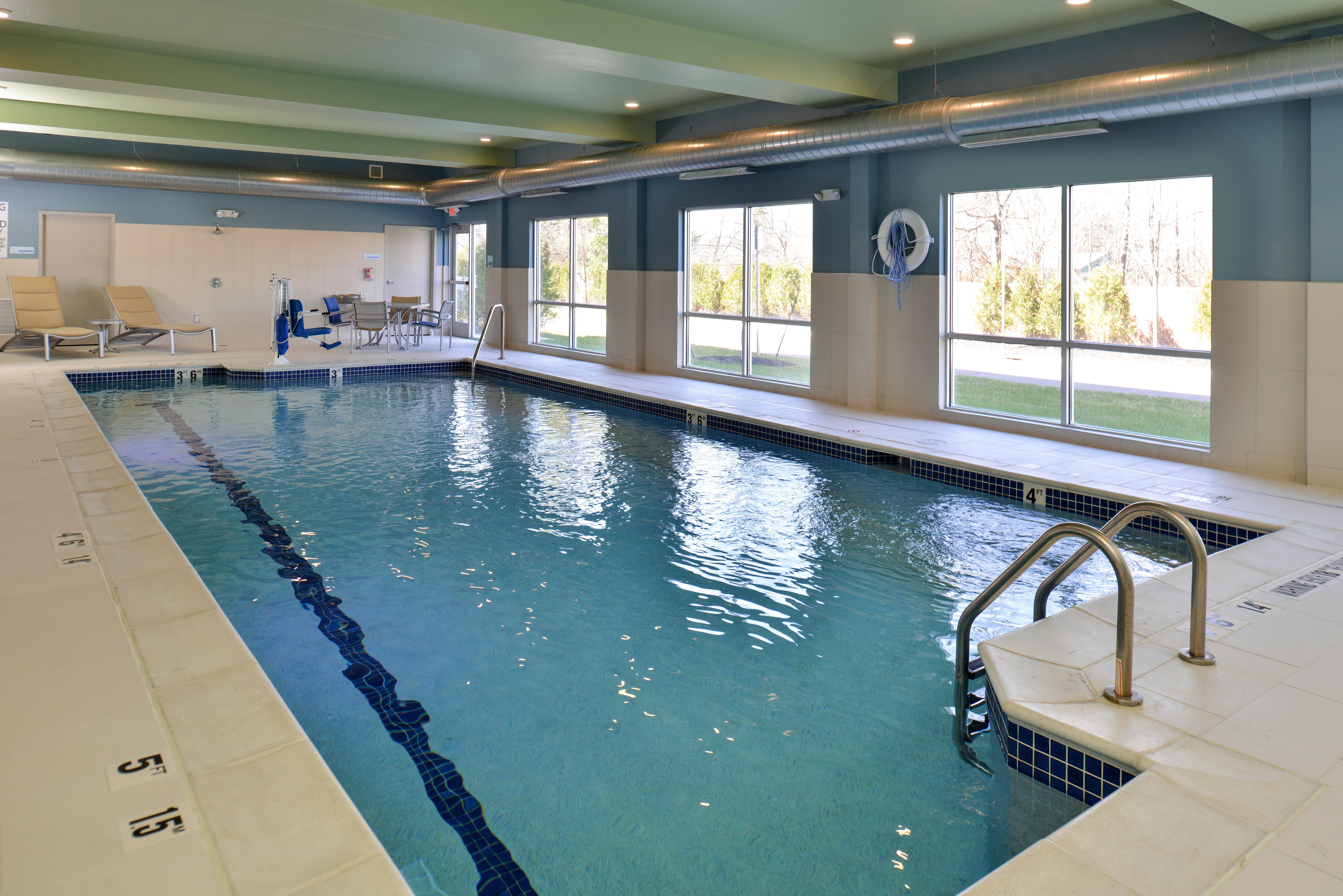 Holiday Inn Express & Suites Farmington Hills - Detroit By Ihg Экстерьер фото